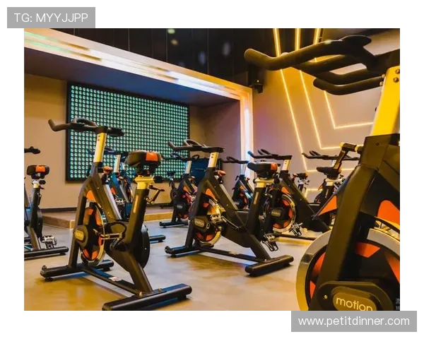 爱游戏综合体育：融合多项运动项目，满足不同年龄层的健身需求